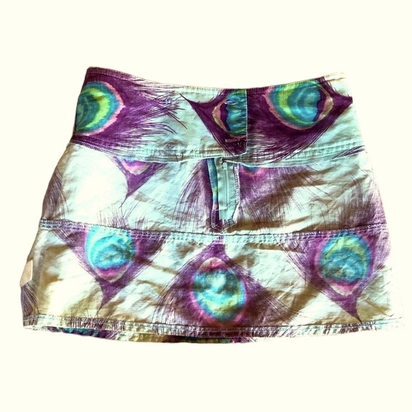 Vintage Y2K Neon Linen Nanette Lapore Baby Blue Mini skirt with Peacock Feathers - Picture 1 of 12